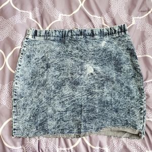 Distressed acid wash skirt
